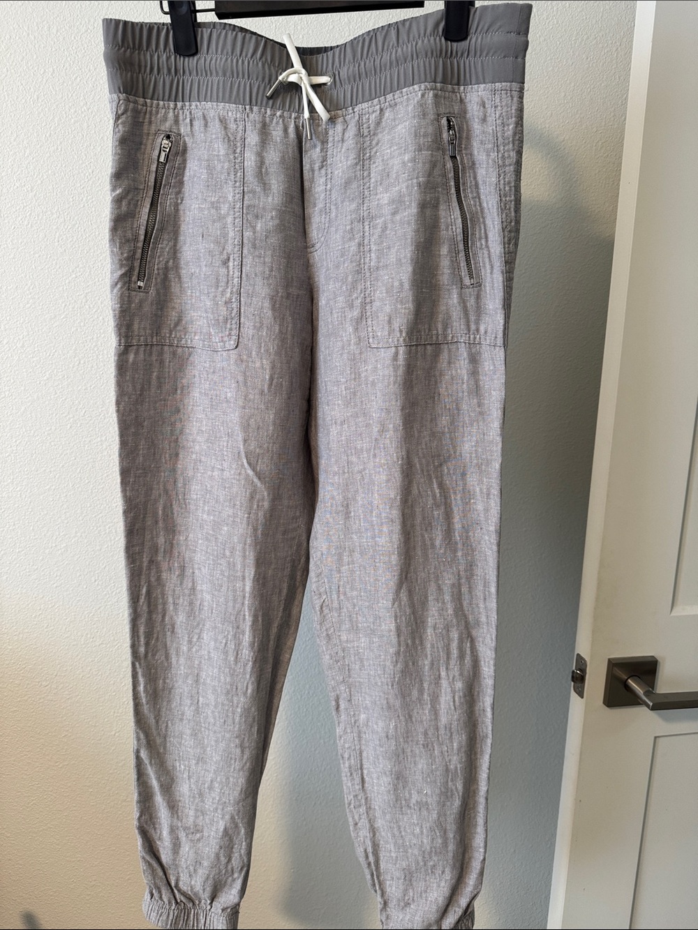 Athleta women’s Cabo Gray Linen-Blend Jogger Pants with Elastic Waist